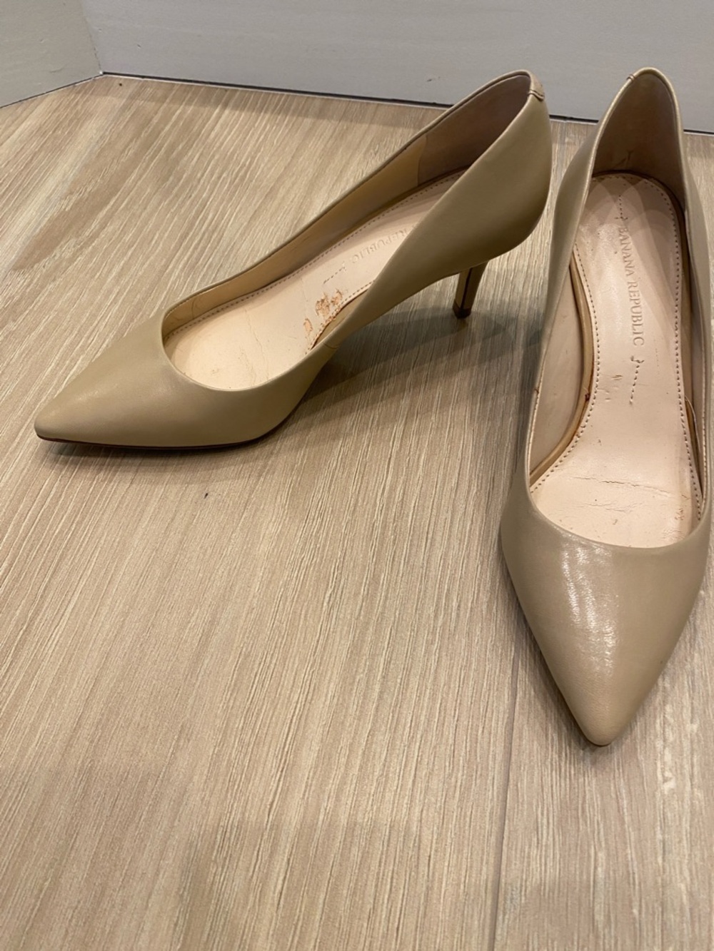 Banana Republic Taupe Pointed-Toe Leather Pumps